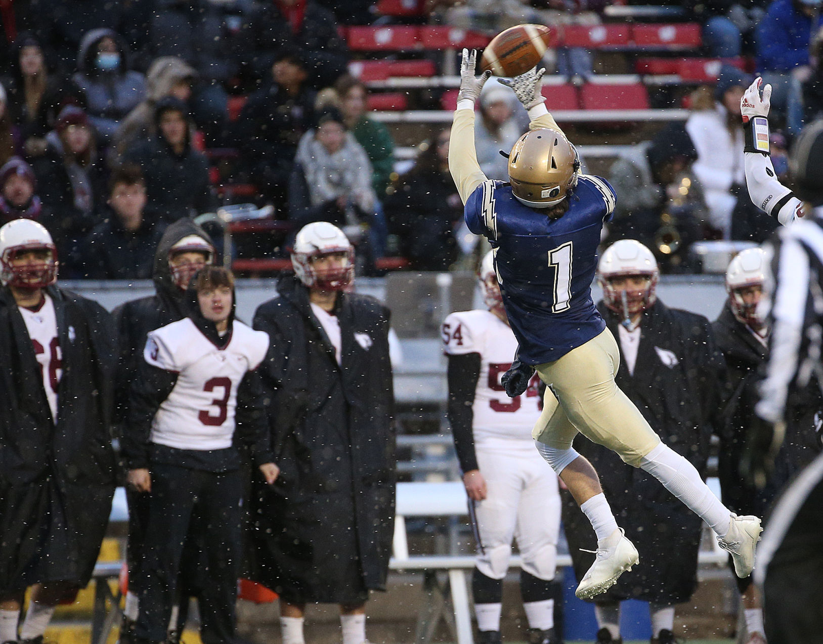 November 18: Mayville vs Aquinas